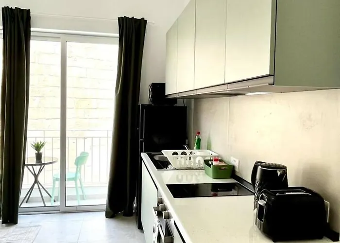 5 Appartement *